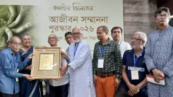 ক্র্যাফটস ভিলেজেস আজীবন সম্মাননায় ভূষিত প্রতিমাশিল্পী হরিপদ পাল