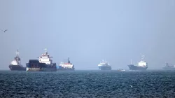 হরমুজ প্রণালি ফের বন্ধ করল ইরান
