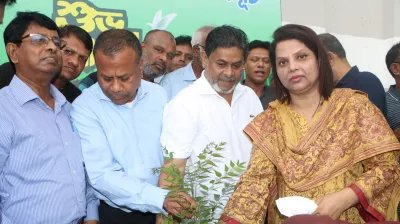 বাসযোগ্য ঢাকা গড়তে বৃক্ষরোপণকে সামাজিক আন্দোলনে রূপ দিতে হবে: ডিসি ফরিদা   