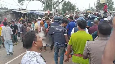আধিপত্য বিস্তারের জেরে সংঘর্ষ, পুলিশসহ অর্ধশতাধিক আহত