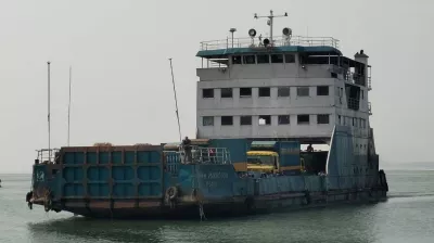 ১ ঘণ্টা পর পাটুরিয়া-দৌলতদিয়ায় ফেরি চলাচল শুরু