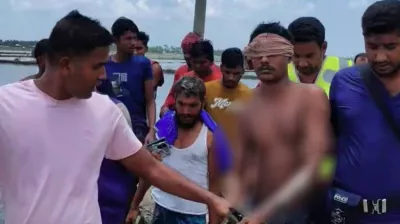 পশ্চিম সুন্দরবনে রাতভর গোলাগুলি, নিহত ১