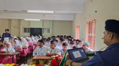 শিক্ষার্থীদের সঙ্গে পুলিশ সুপারের মতবিনিময়