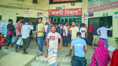 রমেকে চিকিৎসককে মারধর: সেবা বন্ধে রোগীদের ভোগান্তি
