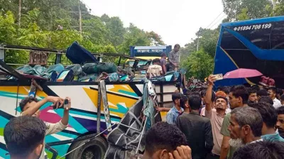 চকরিয়ায় দুই বাসের সংঘর্ষে শিশুসহ নিহত ২