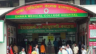 নিউমার্কেটে বহুতল ভবনে আগুন, নিহত ২ 