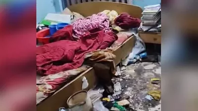 আবর্জনার স্তূপে ‘রত্নাগর্ভা’ মায়ের পচা-গলা মরদেহ
