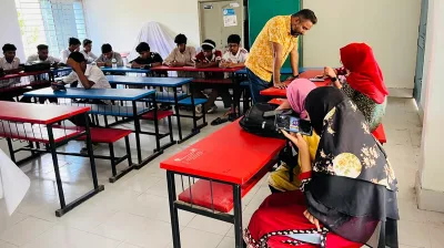 নগরকান্দায় চীনা ভাষা শিখছে শিক্ষার্থীরা