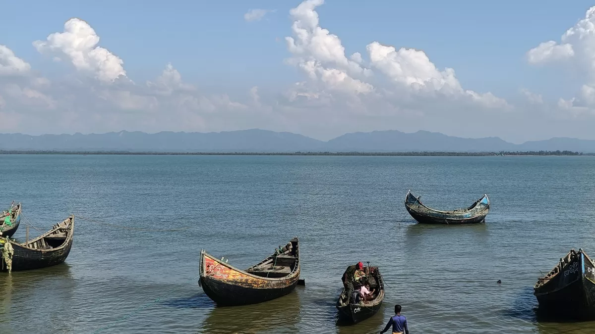 নৌকাসহ ৭ জেলেকে ধরে নিয়ে গেল আরাকান আর্মি