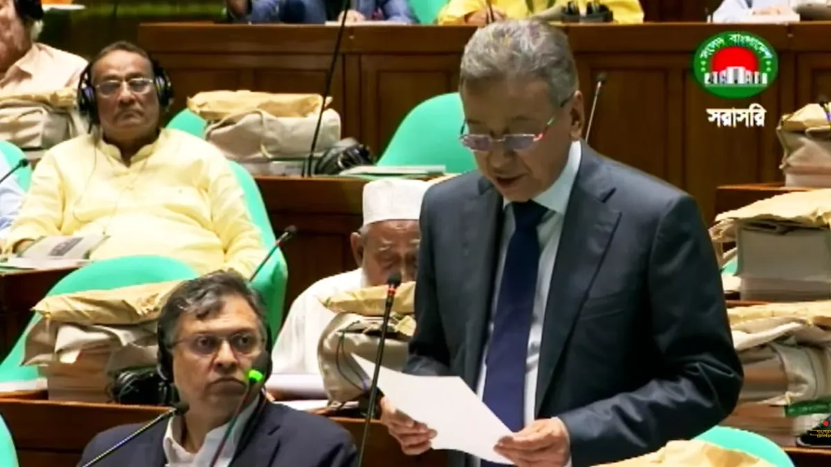 আগামী ২০২৬-২৭ অর্থবছরের জাতীয় বাজেটে কৃষি, খাদ্য এবং মৎস্য ও প্রাণিসম্পদ মন্ত্রণালয়ের জন্য মোট ৪৩ হাজার ৩৩৫ কোটি টাকা বরাদ্দের প্রস্তাব করেছেন  অর্থমন্ত্রী আমীর খসরু মাহমুদ চৌধুরী। ছবি: বিটিভির সম্প্রচার থেকে নেওয়া 