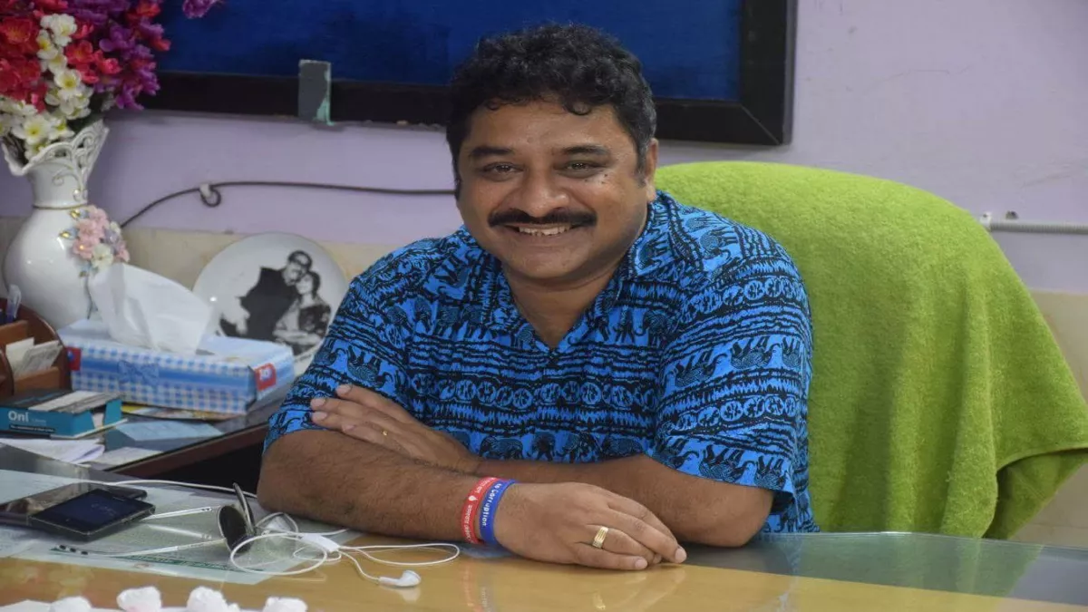 স্বাধীনতা চিকিৎসক পরিষদের সভাপতি ও ইন্সট্রাক্টর ডা. সামির হোসেন মিশুকে বগুড়া সদর থানা পুলিশ গ্রেপ্তার করেছে। প্রবা ফটো