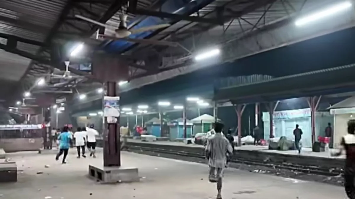 ভৈরব রেলস্টেশন এলাকায় সংঘর্ষ: পুলিশসহ আহত অর্ধশত