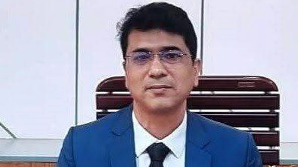 ফেনীর সিভিল সার্জন ডা. মোহাম্মদ রুবাইয়াত বিন করিম। প্রবা ফটো