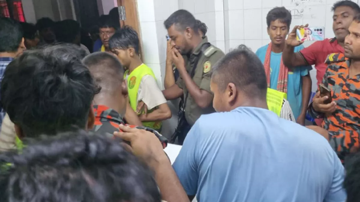  বিদ্যালয়ের পুকুরের ডুবে নবম শ্রেণির শিক্ষার্থীর মৃত্যু। পরে মরদেহ উদ্ধার। প্রবা ফটো  