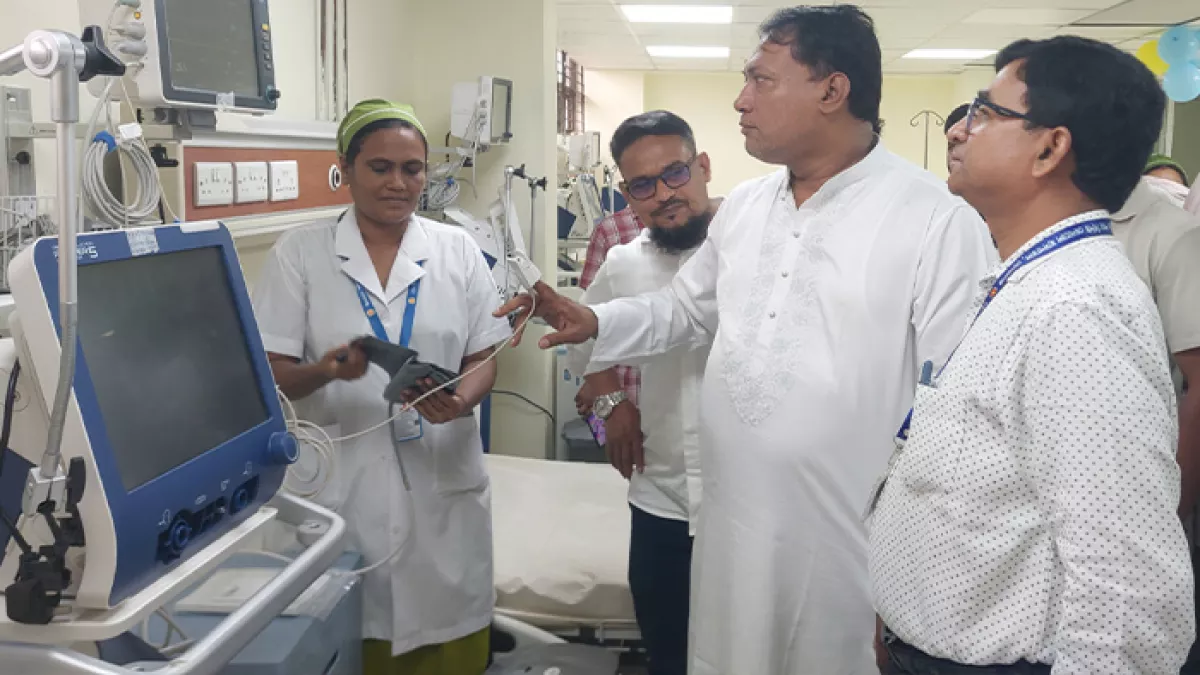গোপালগঞ্জ সদর হাসপাতালের আইসিইউ উদ্বোধনী অনুষ্ঠানে শেষে ক্ষোভ প্রকাশ করেন এমপি ডা. কেএম বাবর। প্রবা ফটো