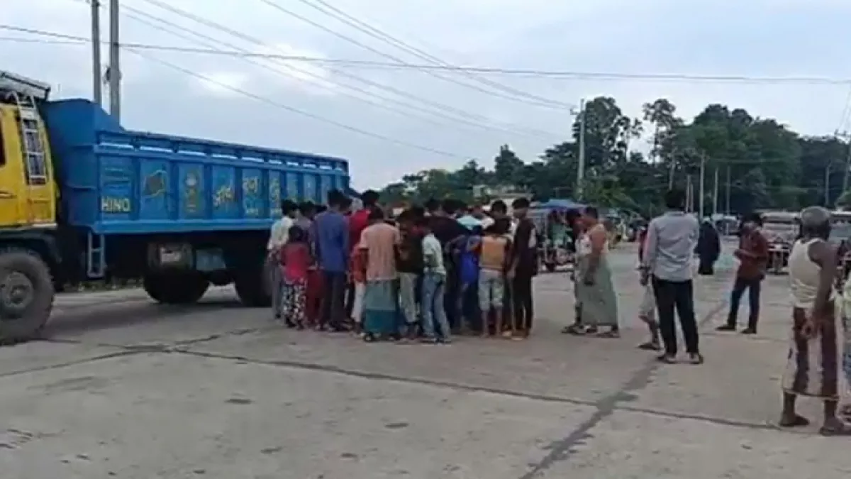আইওএম’র গাড়ির চাপায় অজ্ঞাত শিশু নিহত। প্রবা ফটো