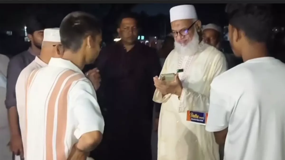 রাতে স্কুল মাঠে মাদকবিরোধী অভিযান