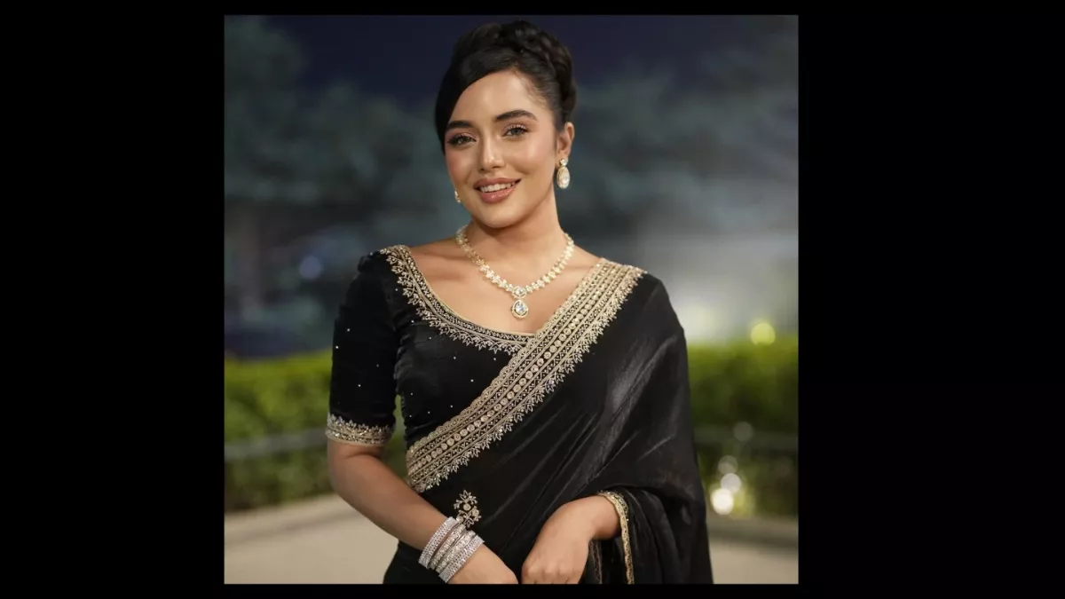 অভিনেত্রী সামিরা খান মাহি। ছবি: ফেসবুক থেকে।