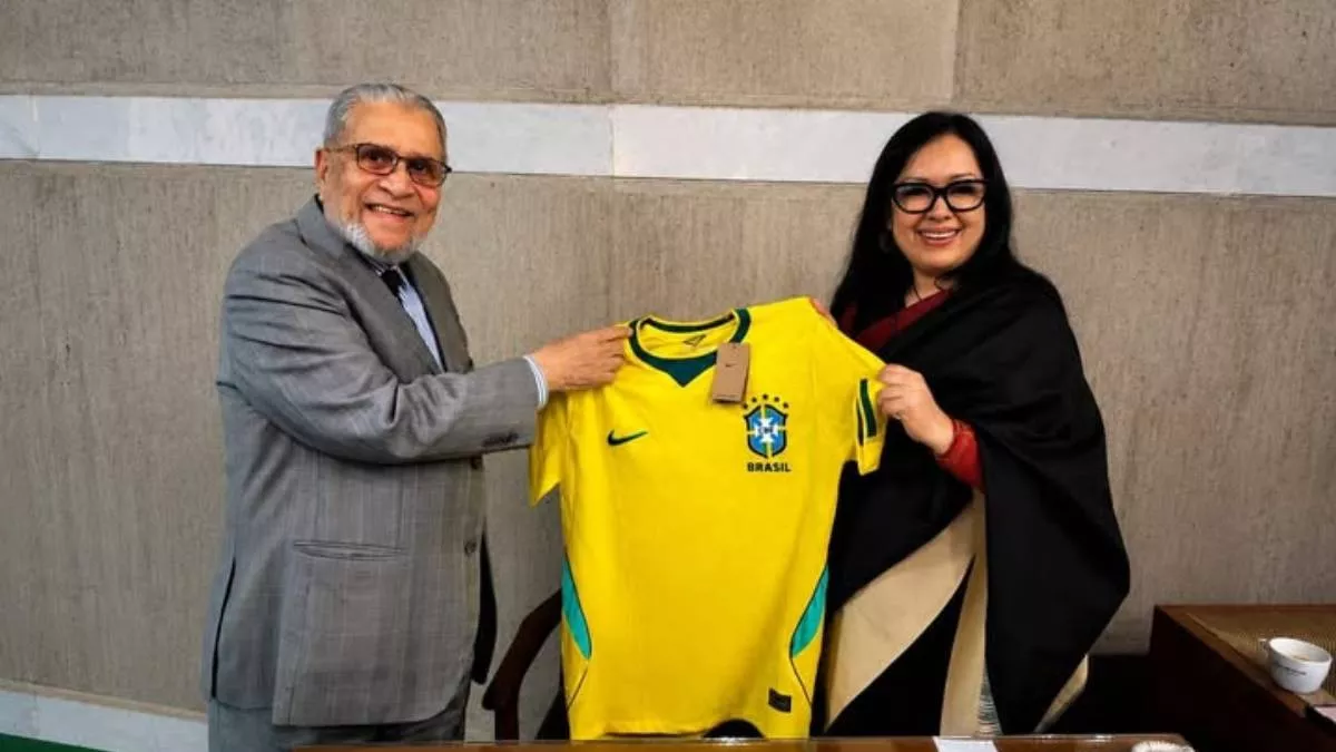 ব্রাজিলকে শুভকামনা জানিয়েছেন রুমিন ফারহানা। ছবি: তার ফেসবুক থেকে