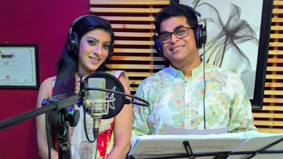 জন্মদিন ও বাবা দিবসে মৌকে ব্যতিক্রমী উপহার দিল বিশ্বরঙ