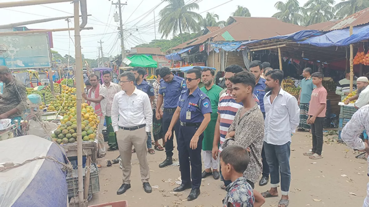 সড়কের অবৈধ দোকান অপসারণ, জরিমানা