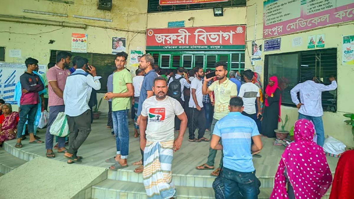 রমেকে চিকিৎসককে মারধর: সেবা বন্ধে রোগীদের ভোগান্তি
