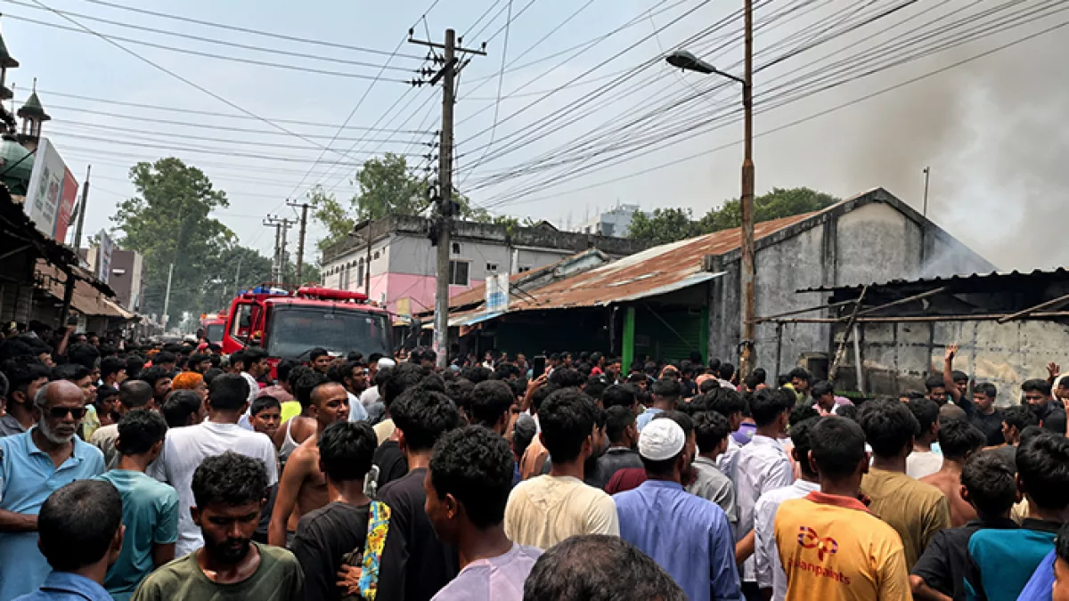সৈয়দপুরে অগ্নিকাণ্ডে তুলার মিল ও দোকানপাট ক্ষতিগ্রস্ত