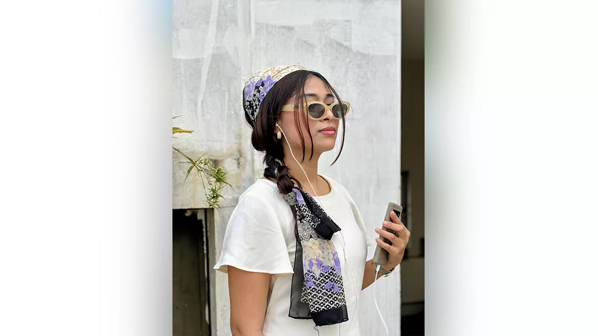 স্কার্ফে স্মার্ট