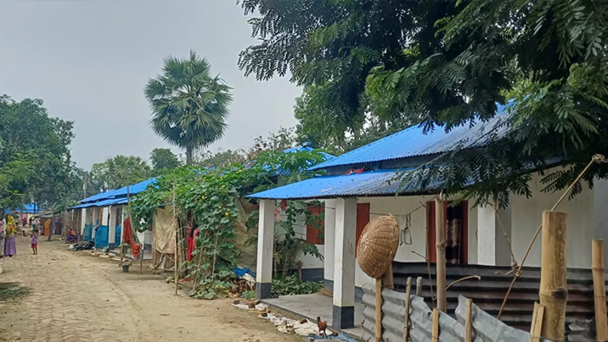 তানোর উপজেলার বাধাইড় ইউপির ভান্ডাইল আশ্রয়ণ গুচ্ছ গ্রামে আশ্রয়ণ প্রকল্প। প্রবা ফটো