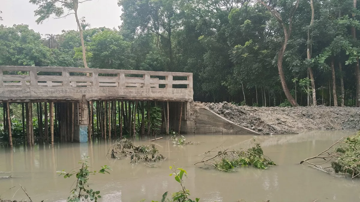 নির্মাণাধীন কালভার্ট। ছবি: প্রতিদিনের বাংলাদেশ 