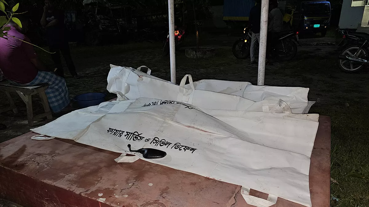 জীবন দিয়েও শিশুকে বাঁচাতে পারলেন না বাইকার