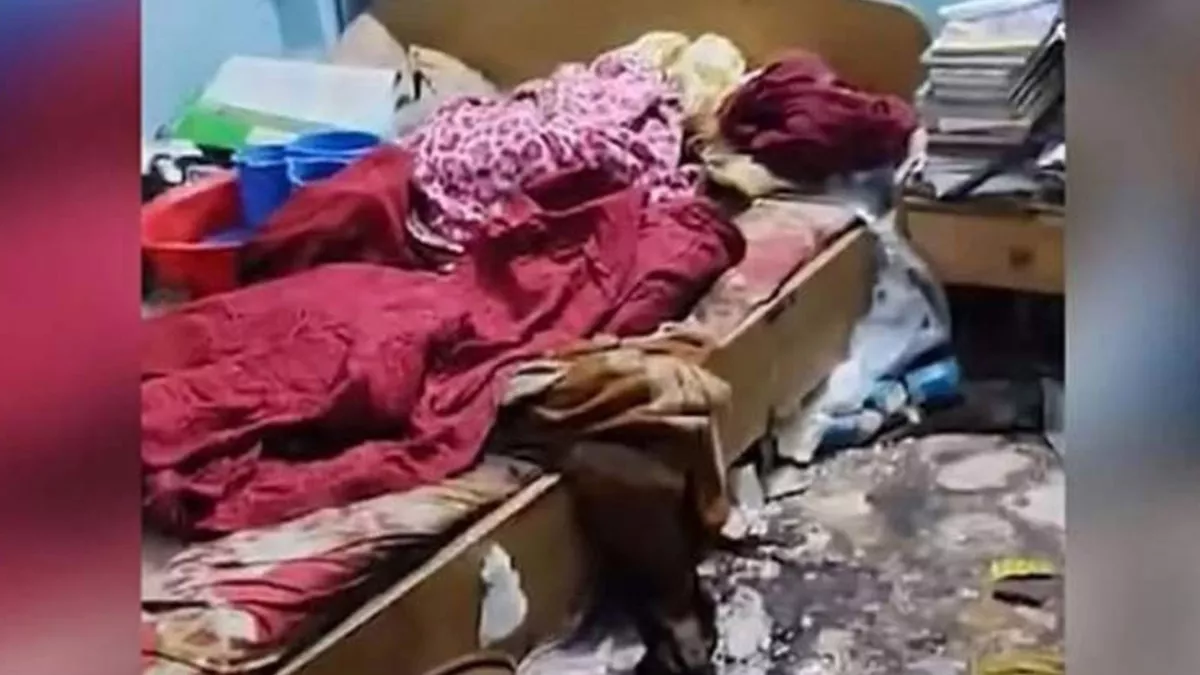 মৃত্যুর কয়েক দিন পর নূরজাহান বেগমের কক্ষে তার মরদেহে। ছবি: সংগৃহীত