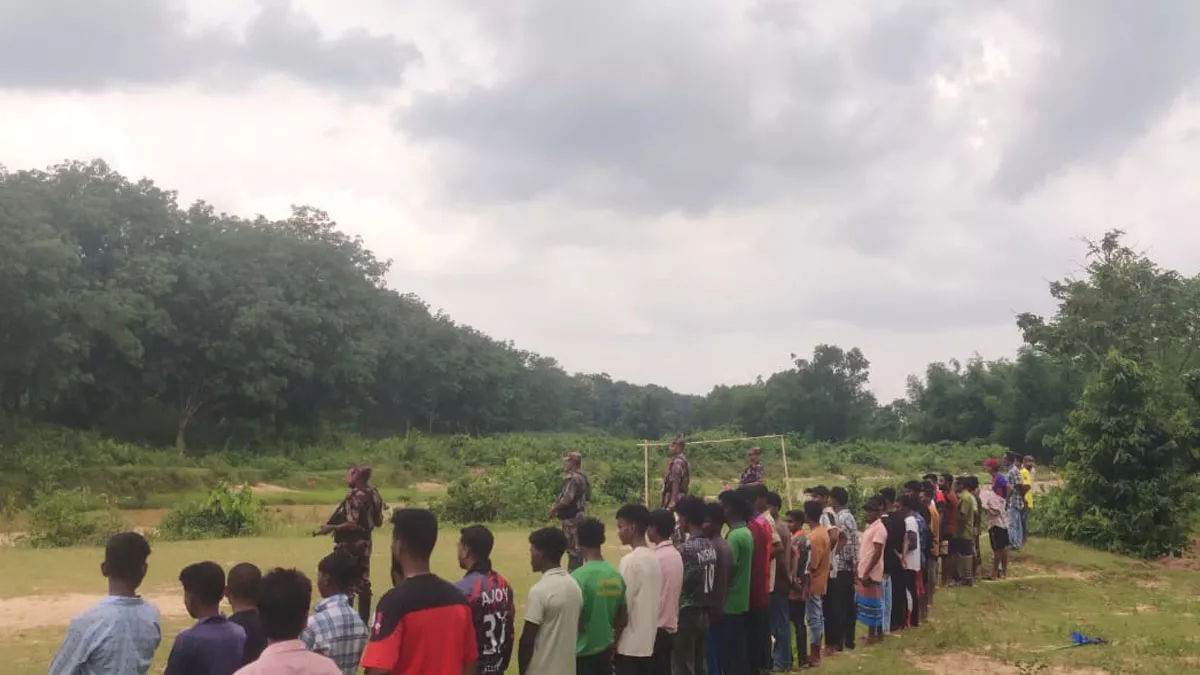 বিএসএফ বেশ কয়েকজনকে বাংলাদেশে পুশ-ইনের চেষ্টা স্থানীয় জনগণের সহায়তায় প্রতিহত করেছে হবিগঞ্জ ৫৫ বিজিবি। ছবি: প্রতিদিনের বাংলাদেশ