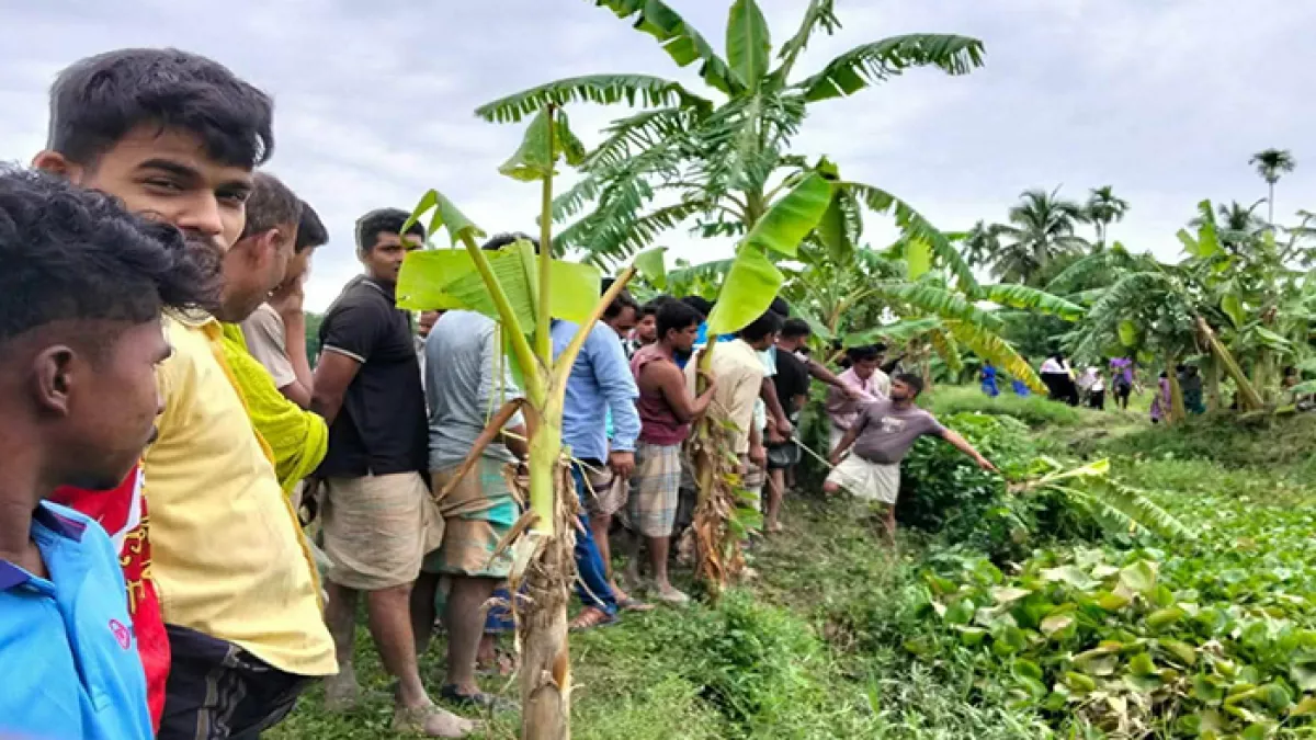মাতামুহুরী  উপজেলায়  নিখোঁজের ৪৫ ঘণ্টা পর শিশুর মরদেহ একটি  পরিত্যক্ত জলাশয় থেকে উদ্ধার । প্রবা ফটো