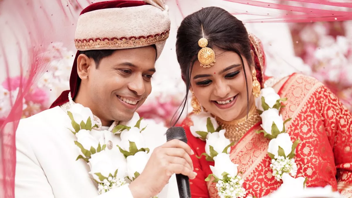 বিয়ের পর আবেগঘন স্ট্যাটাস দীপ্তি চৌধুরীর