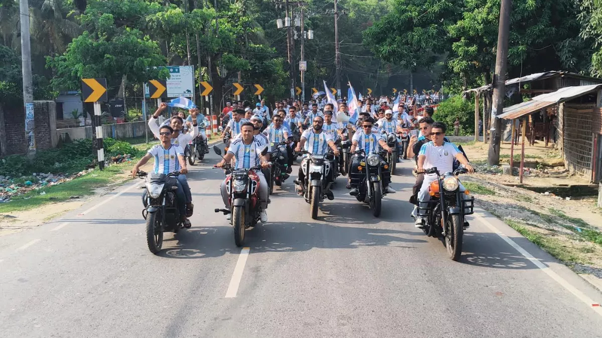 টেকনাফে আর্জেন্টিনা সমর্থকদের মোটরসাইকেল শোভাযাত্রা