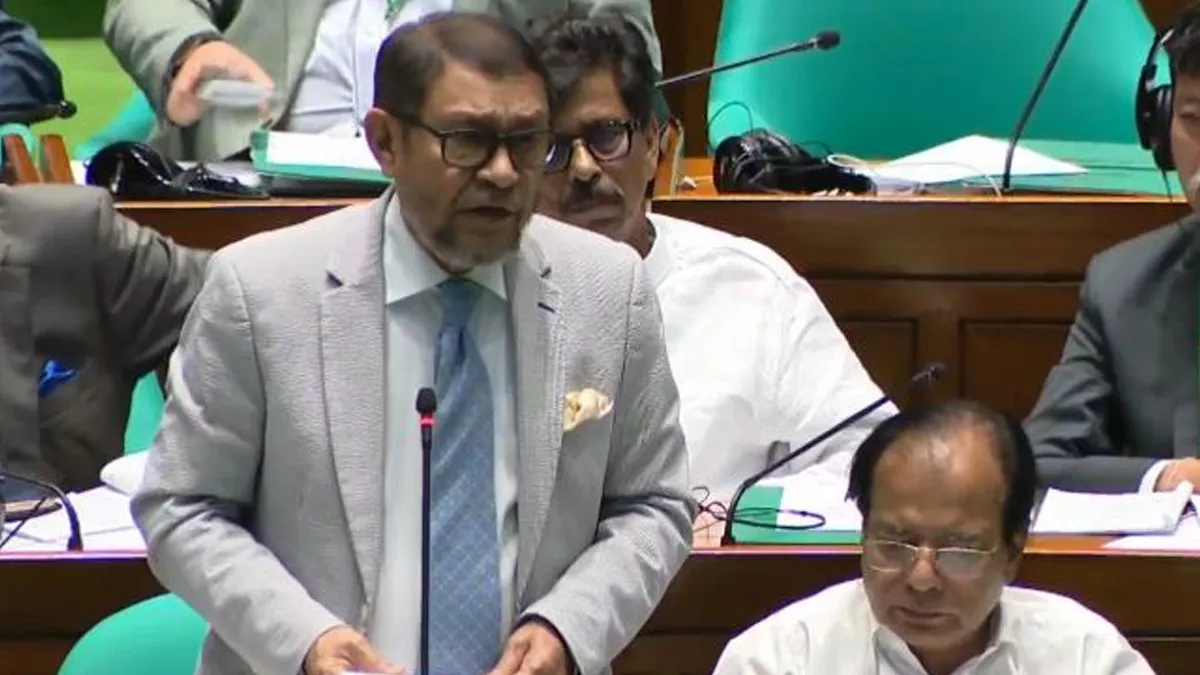 স্বাস্থ্যমন্ত্রী বুধবার সংসদে বক্তব্য দেন। ছবি: ভিড়িও থেকে নেওয়া/বাসস