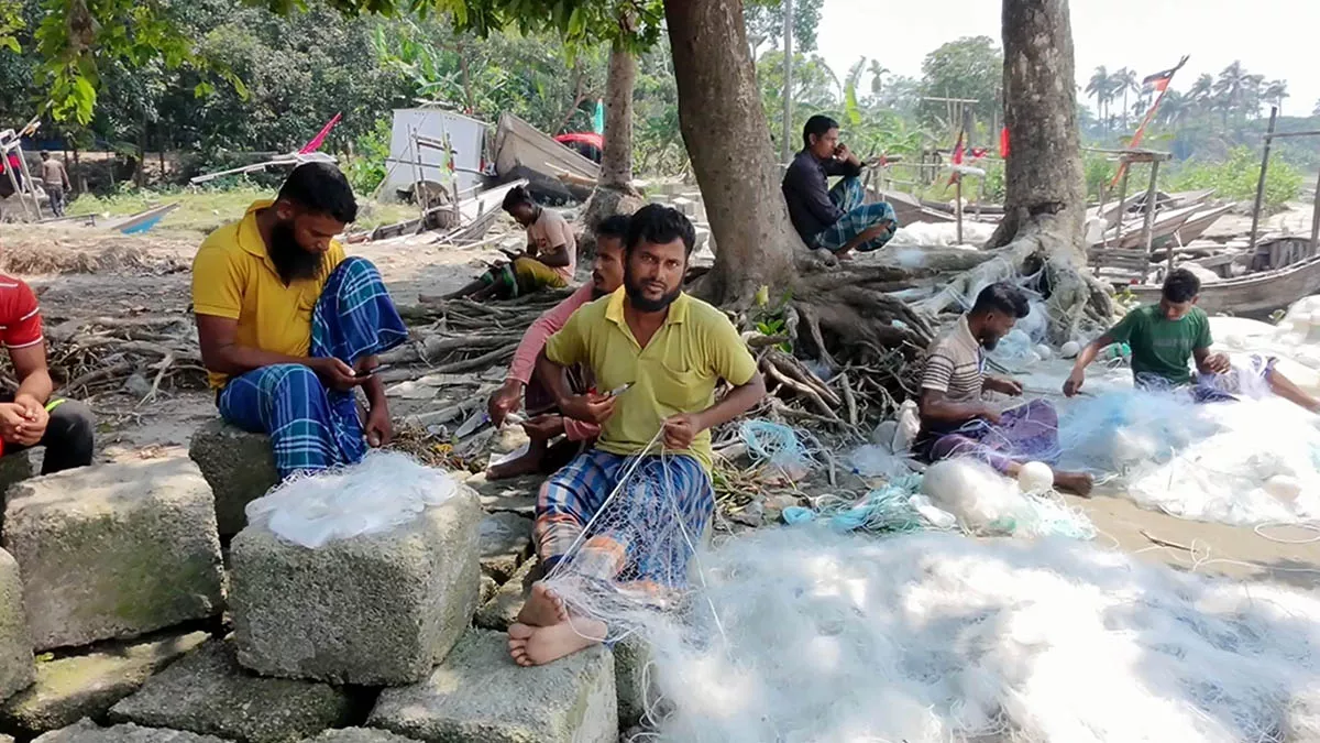 ভোলায় জলবায়ু পরিবর্তনের প্রভাবে দুশ্চিন্তায় ৩ লাখ জেলে