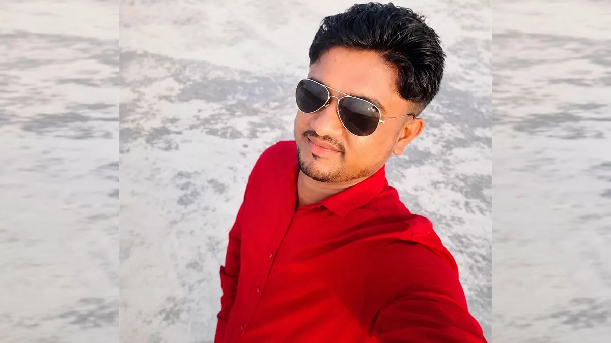 পুলিশ সদস্যকে কোপানোর অভিযোগে দুই নারী গ্রেপ্তার