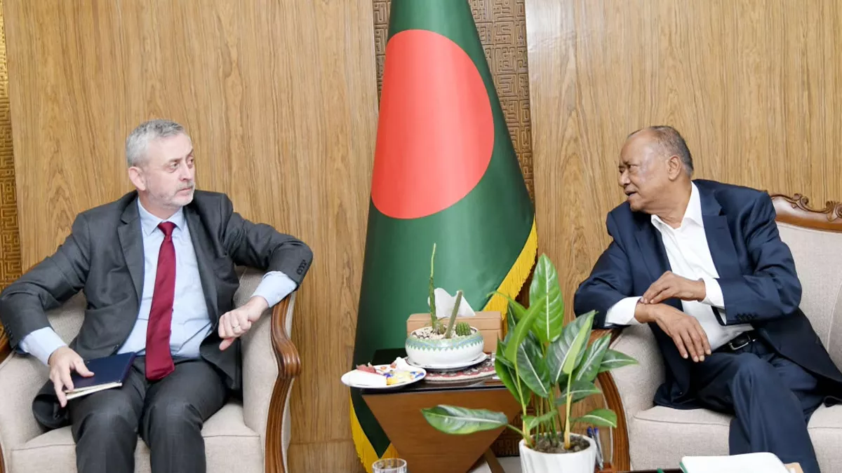 নবায়নযোগ্য জ্বালানির সম্প্রসারণে গুরুত্ব দেওয়া হচ্ছে: পরিবেশমন্ত্রী