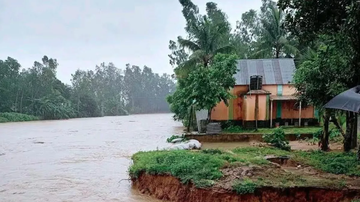 শেরপুরে দুই দিনের টানা বর্ষণ ও উজান থেকে নেমে আসা পাহাড়ি ঢলে জেলার প্রধান নদ-নদীগুলোর পানি বৃদ্ধি পেয়েছে। ছবি: প্রতিদিনের বাংলাদেশ
