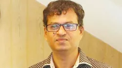 বিএসইসির মূল দায়িত্ব কী: বাজার উন্নয়ন নাকি কঠোর তদারকি? 