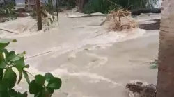 পেকুয়ায় মাতামুহুরীর বেড়িবাঁধ ভেঙে লোকালয়ে পানি