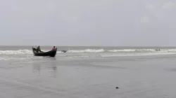 পায়রা বন্দরে ৩ নম্বর সতর্ক সংকেত