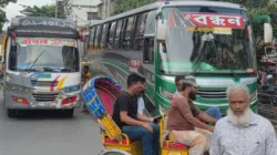 আড়াই ঘণ্টা পর স্বাভাবিক ঢাকা-নারায়ণগঞ্জ রুটের বাস চলাচল