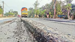 একঘন্টার পথ যেতে লাগে আড়াইঘন্টা