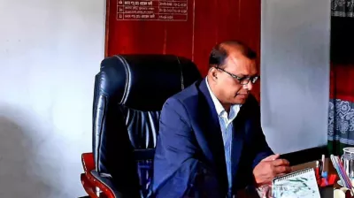 মাগুরা আদর্শ কলেজের অপসারিত অধ্যক্ষকে পুনর্বহালের চেষ্টার অভিযোগ 