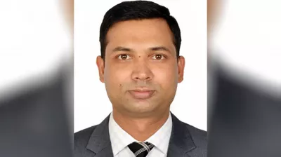 বরিশালের নতুন ডিসি হলেন মামুন খন্দকার