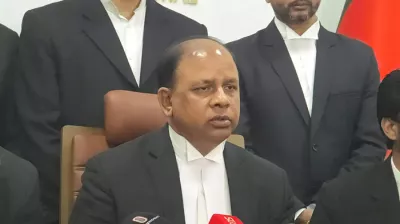 শেখ হাসিনার উচিত দেশে ফিরে আইনি মোকাবিলা করা: চিফ প্রসিকিউটর