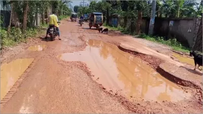 দুই বছর ধরে বেহাল ৪ কিলোমিটার সড়ক, দুর্ভোগে হাজারো মানুষ